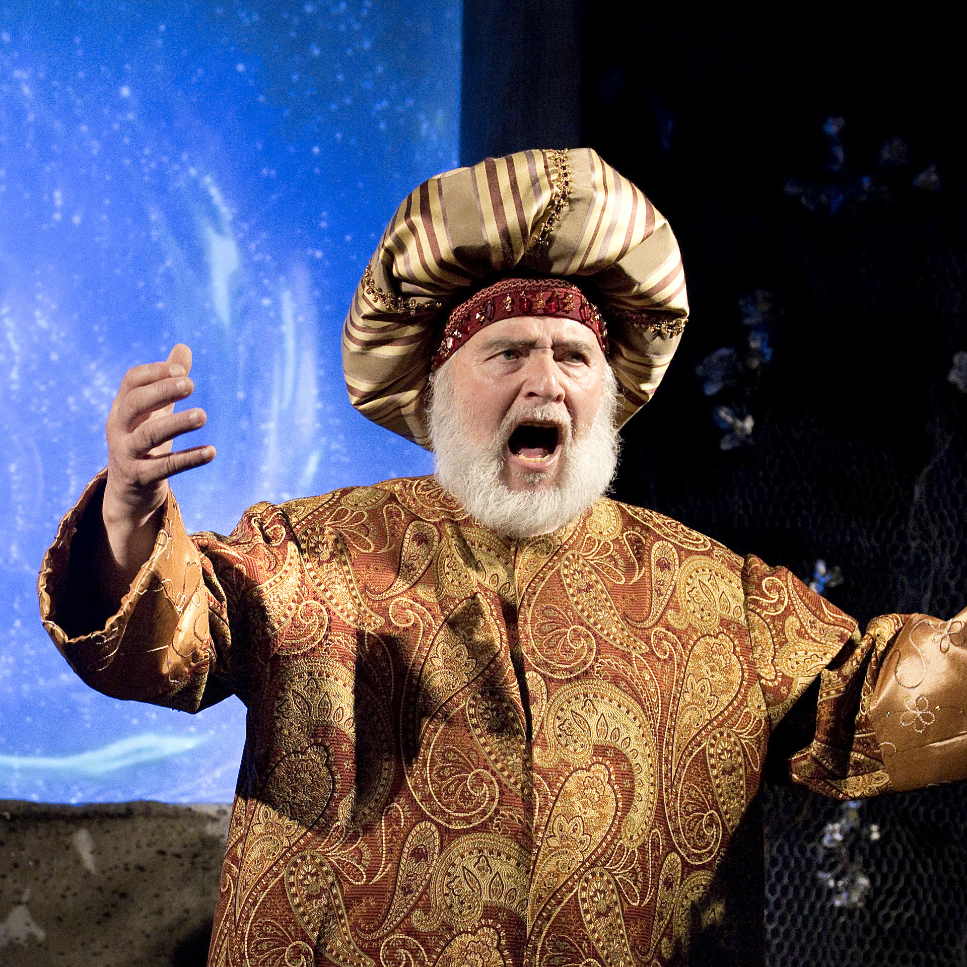 2019, "Иолана": Врач